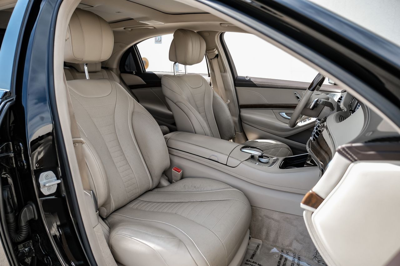 Mercedes-Benz S-Class Vehicle Main Gallery Image 34