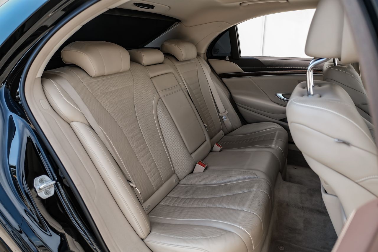 Mercedes-Benz S-Class Vehicle Main Gallery Image 35
