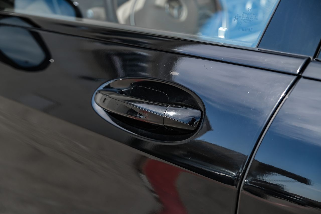 Mercedes-Benz S-Class Vehicle Main Gallery Image 39