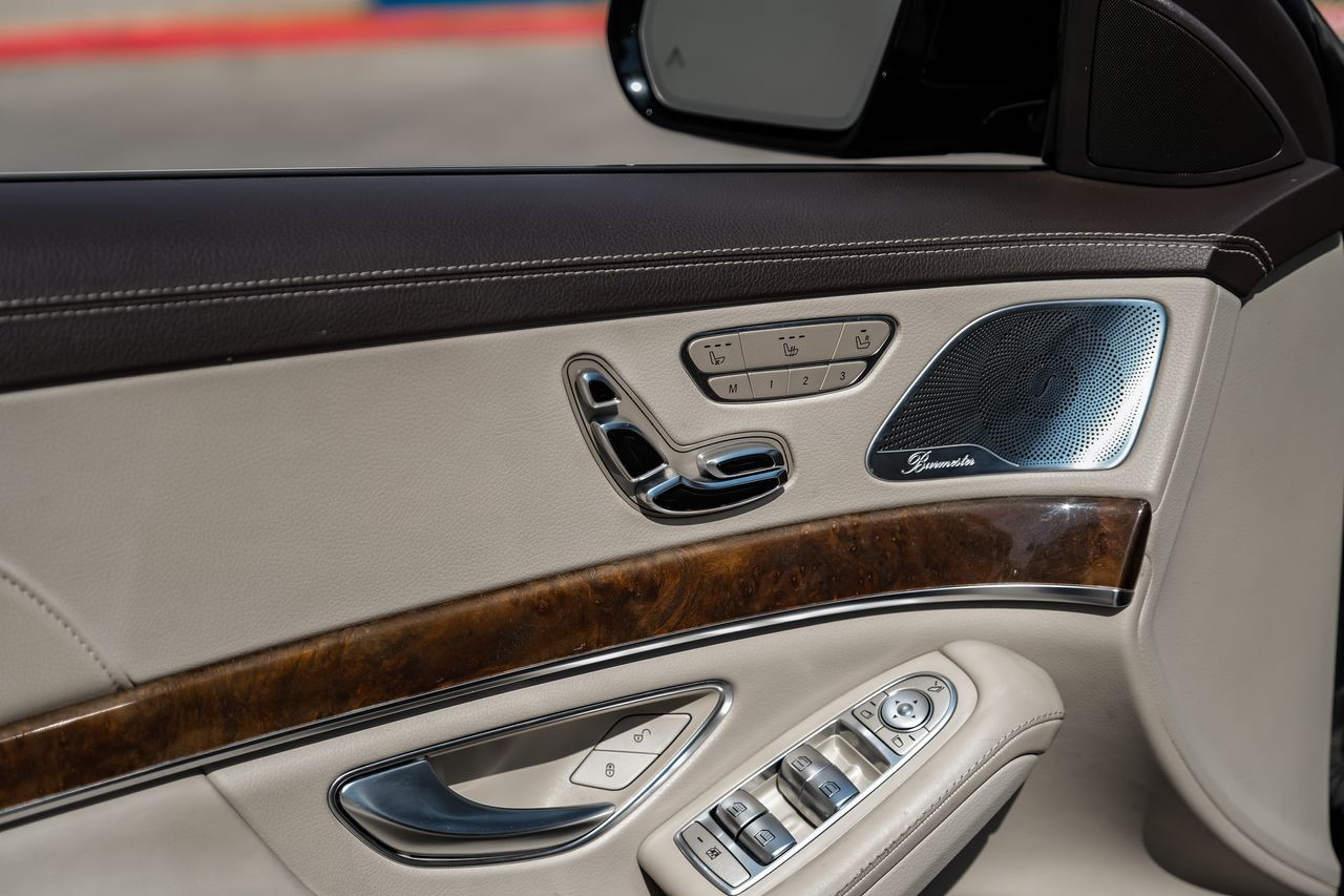 Mercedes-Benz S-Class Vehicle Main Gallery Image 43