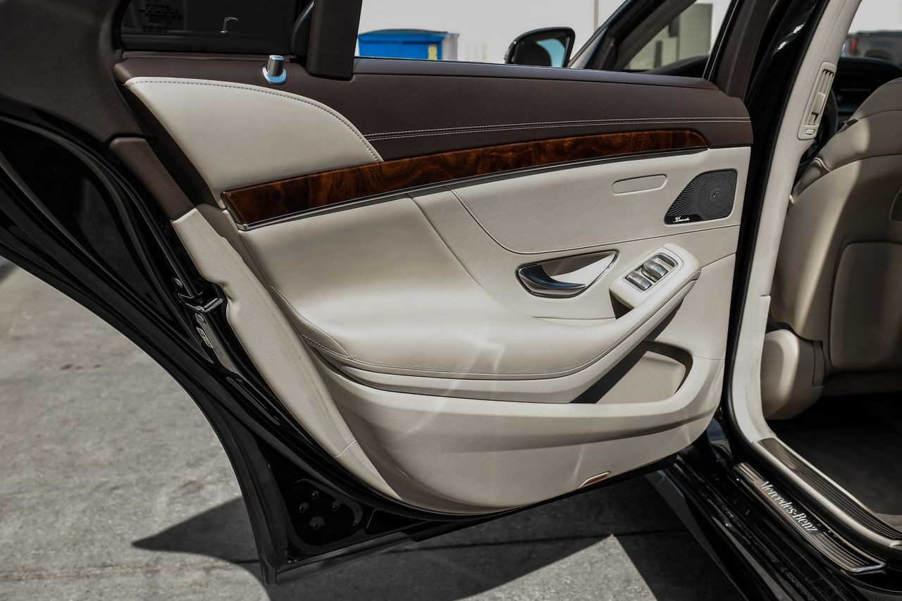 Mercedes-Benz S-Class Vehicle Main Gallery Image 46