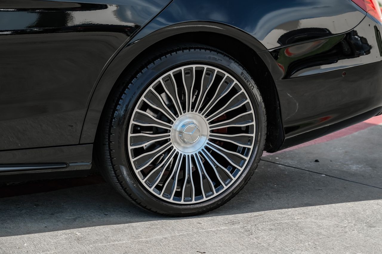 Mercedes-Benz S-Class Vehicle Main Gallery Image 58