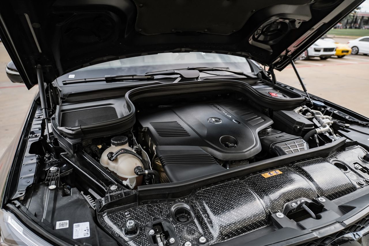 Mercedes-Benz GLS Vehicle Main Gallery Image 41