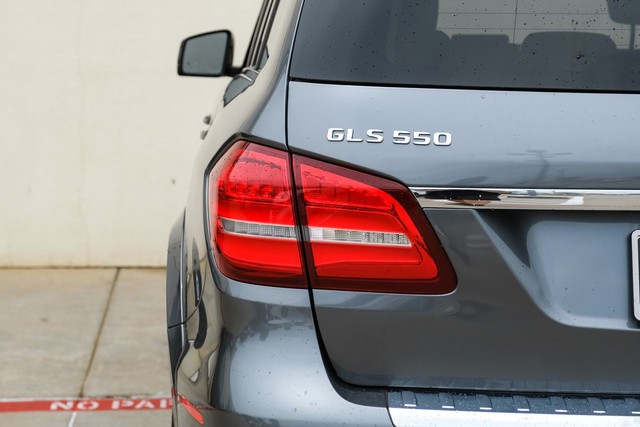 Mercedes-Benz GLS 550 Vehicle Main Gallery Image 48