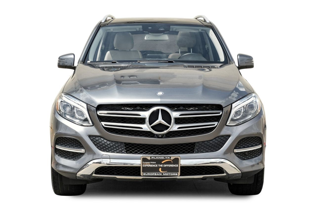 Mercedes-Benz GLE Vehicle Main Gallery Image 06