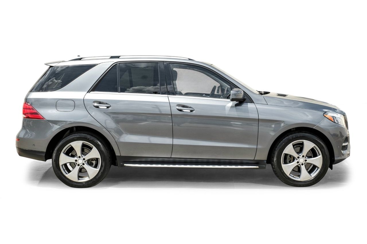 Mercedes-Benz GLE Vehicle Main Gallery Image 08