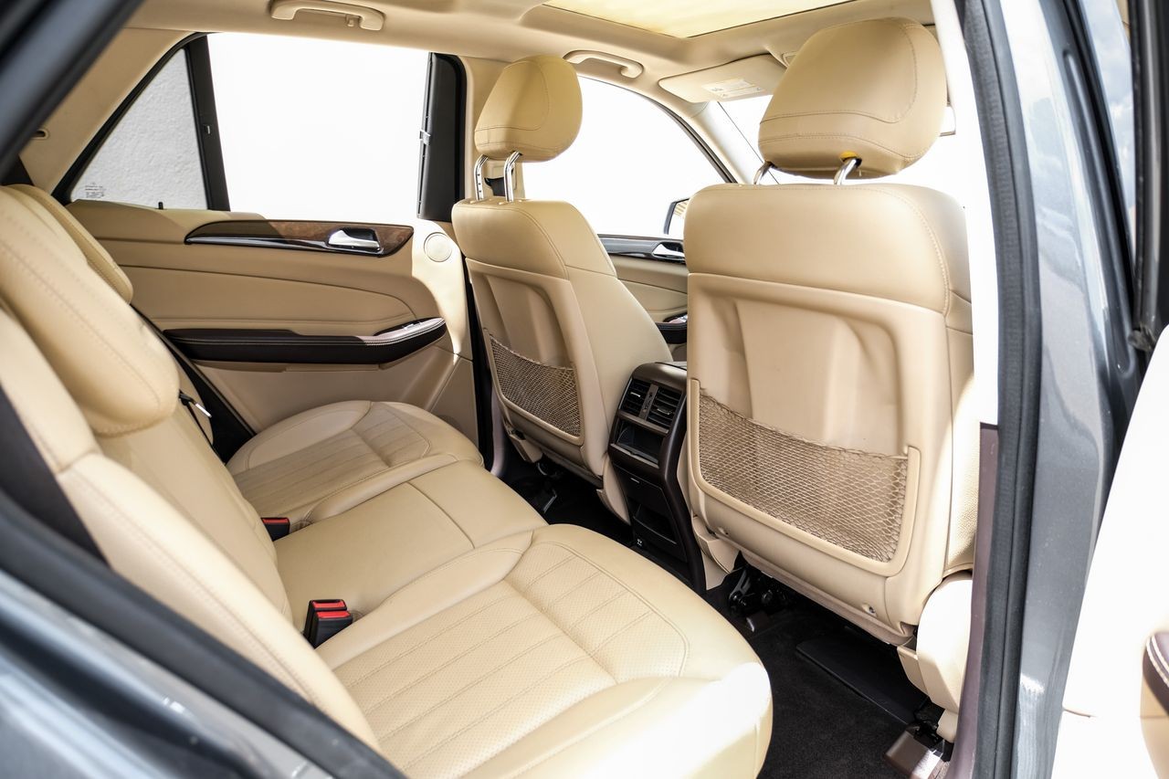 Mercedes-Benz GLE Vehicle Main Gallery Image 34