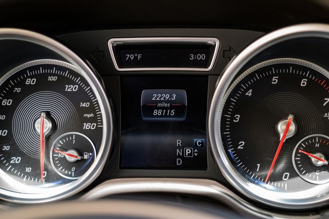 Mercedes-Benz GLE Vehicle Main Gallery Image 20