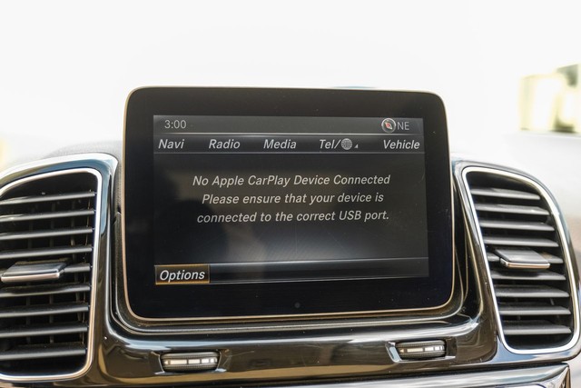 Mercedes-Benz GLE Vehicle Main Gallery Image 29