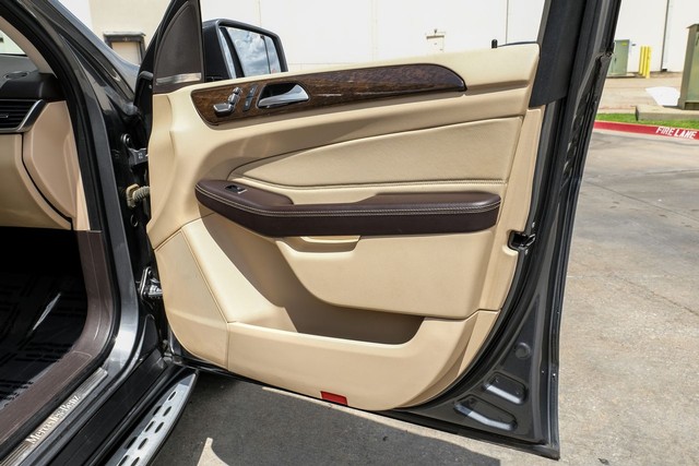Mercedes-Benz GLE Vehicle Main Gallery Image 41