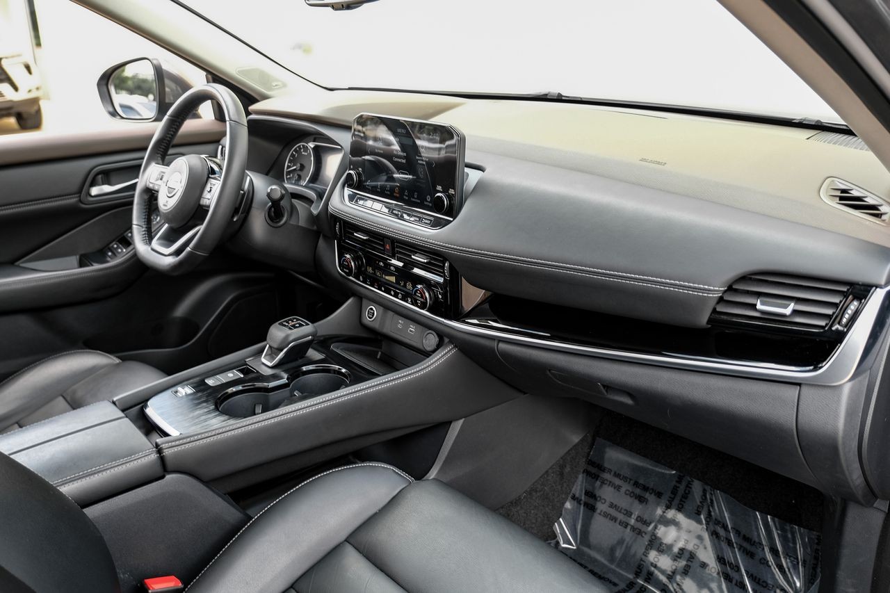 Nissan Rogue Vehicle Main Gallery Image 13