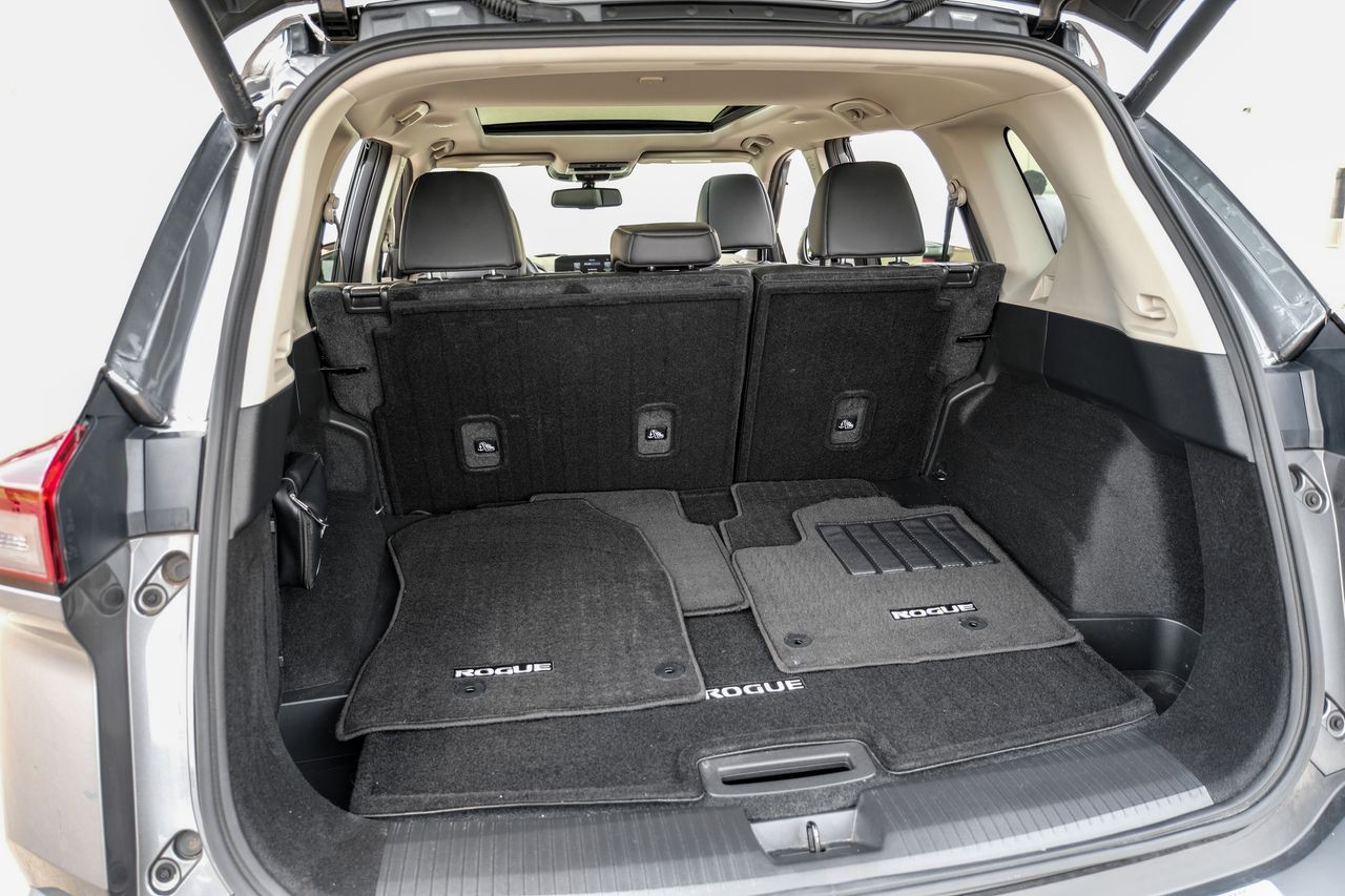 Nissan Rogue Vehicle Main Gallery Image 47