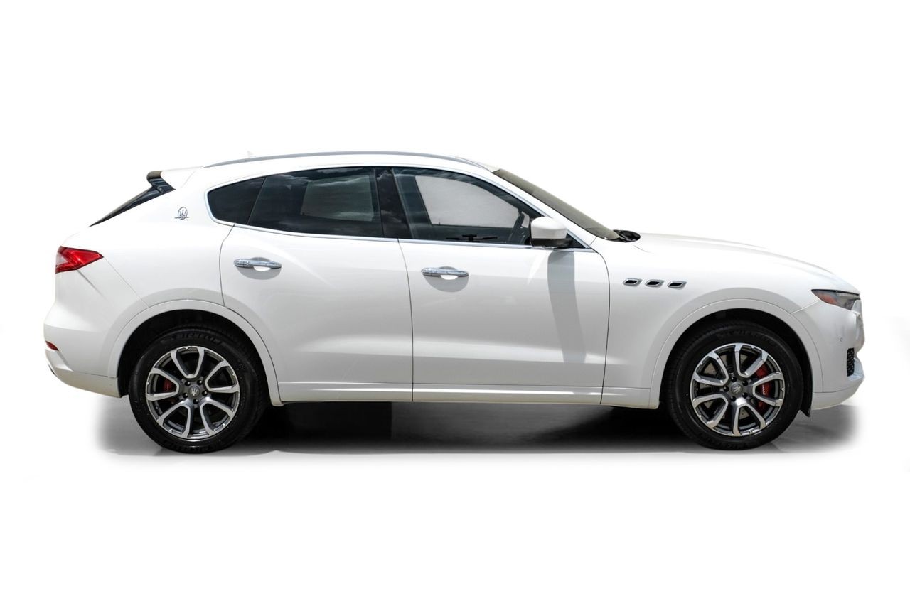Maserati Levante Vehicle Main Gallery Image 07