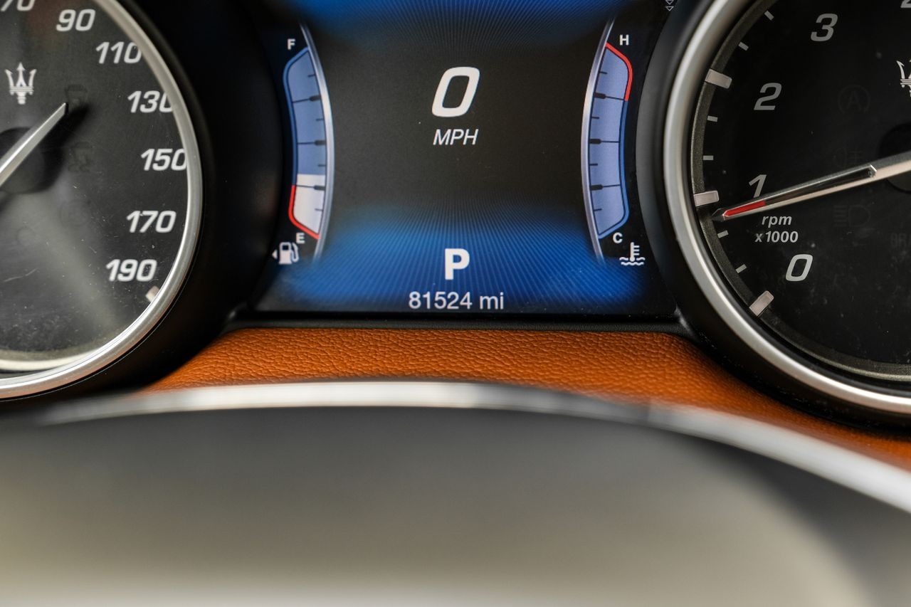 Maserati Levante Vehicle Main Gallery Image 18