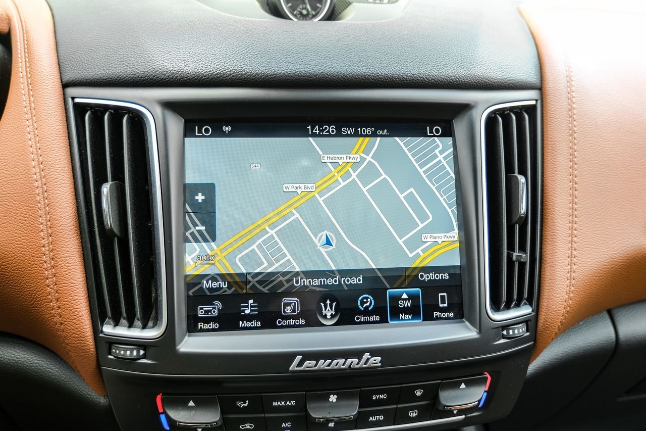 Maserati Levante Vehicle Main Gallery Image 19