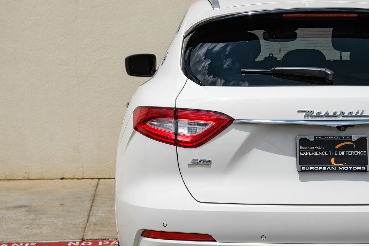 Maserati Levante Vehicle Main Gallery Image 47
