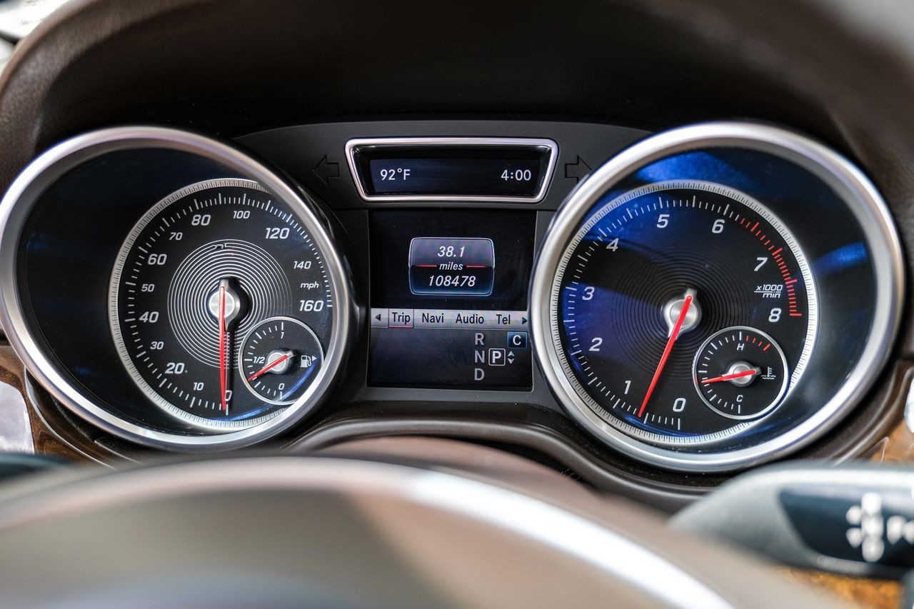Mercedes-Benz GLE Vehicle Main Gallery Image 17