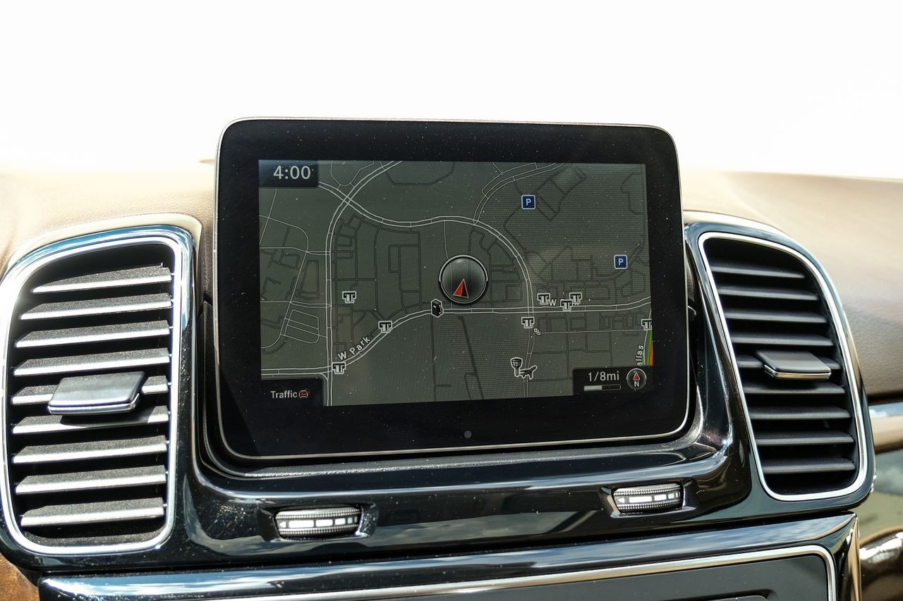 Mercedes-Benz GLE Vehicle Main Gallery Image 20