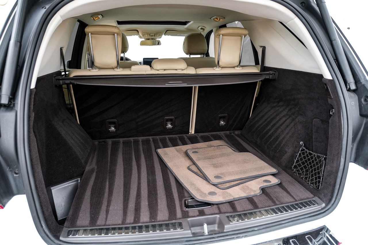 Mercedes-Benz GLE Vehicle Main Gallery Image 50