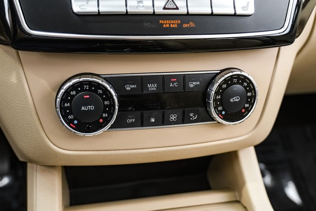 Mercedes-Benz GLE Vehicle Main Gallery Image 28