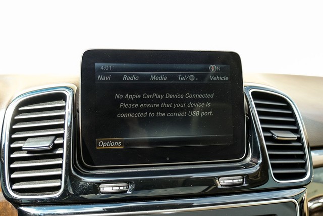 Mercedes-Benz GLE Vehicle Main Gallery Image 29