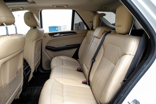 Mercedes-Benz GLE Vehicle Main Gallery Image 37