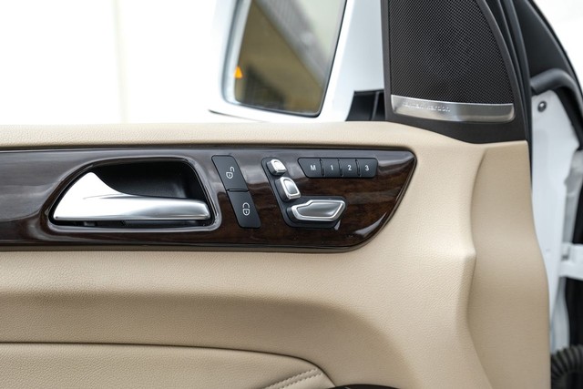 Mercedes-Benz GLE Vehicle Main Gallery Image 42