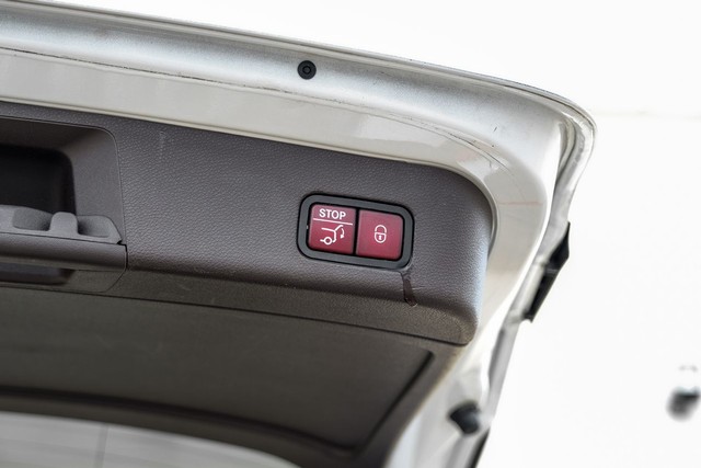 Mercedes-Benz GLE Vehicle Main Gallery Image 51