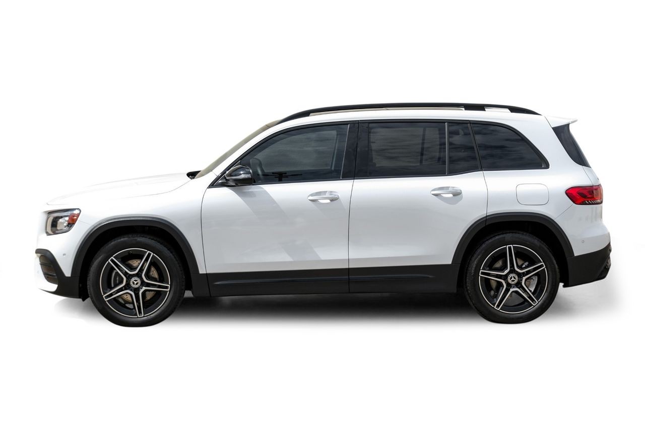 Mercedes-Benz GLB Vehicle Main Gallery Image 11