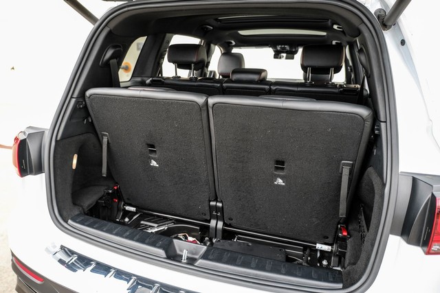 Mercedes-Benz GLB Vehicle Main Gallery Image 48
