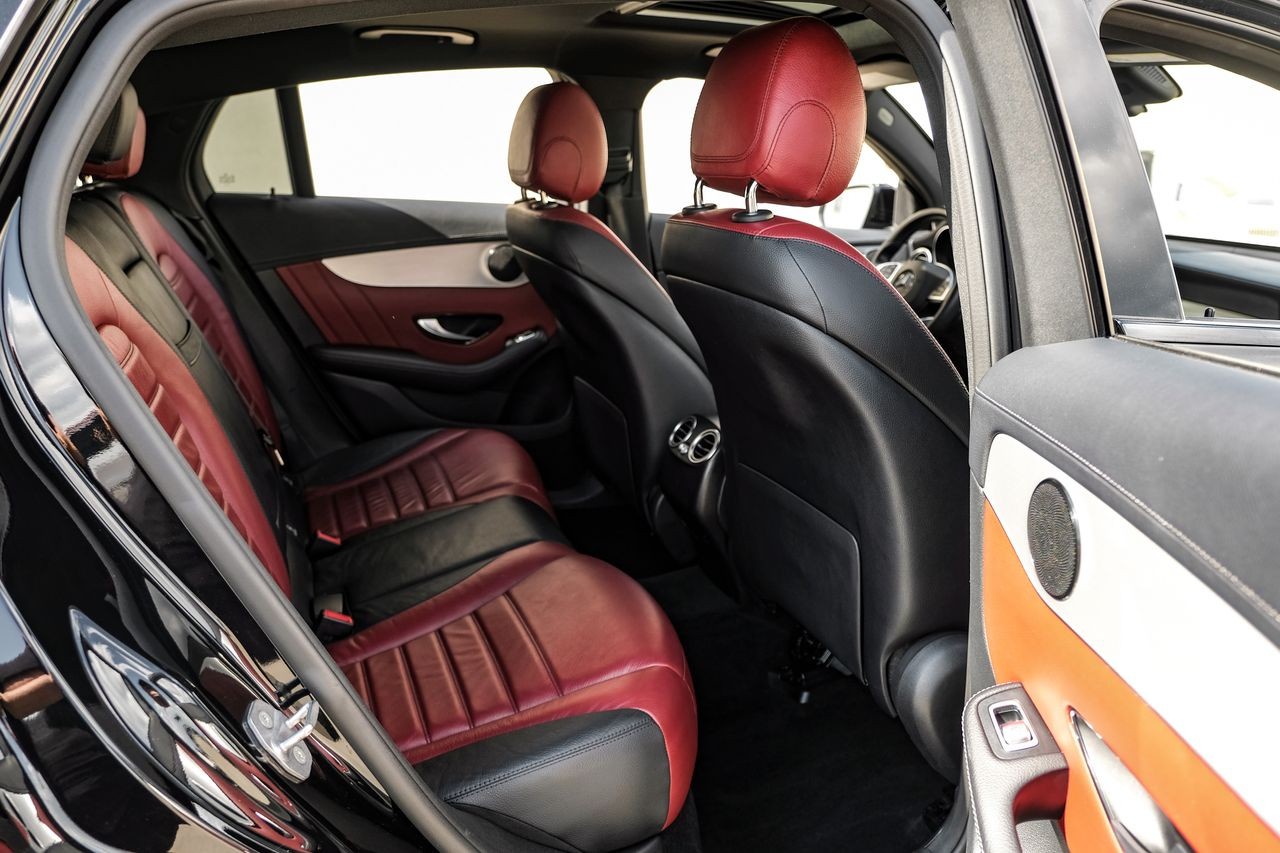 Mercedes-Benz GLC Vehicle Main Gallery Image 30