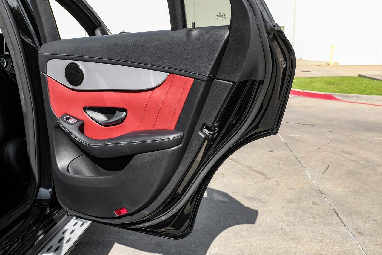 Mercedes-Benz GLC Vehicle Main Gallery Image 39