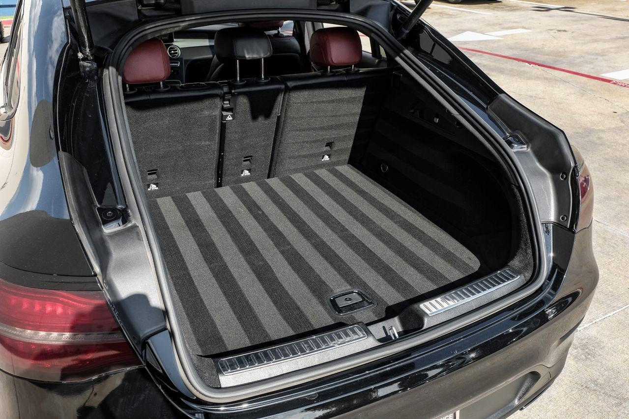 Mercedes-Benz GLC Vehicle Main Gallery Image 43