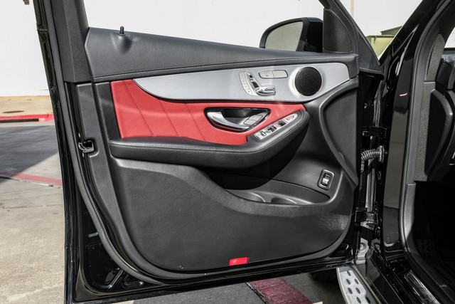 Mercedes-Benz GLC Vehicle Main Gallery Image 35