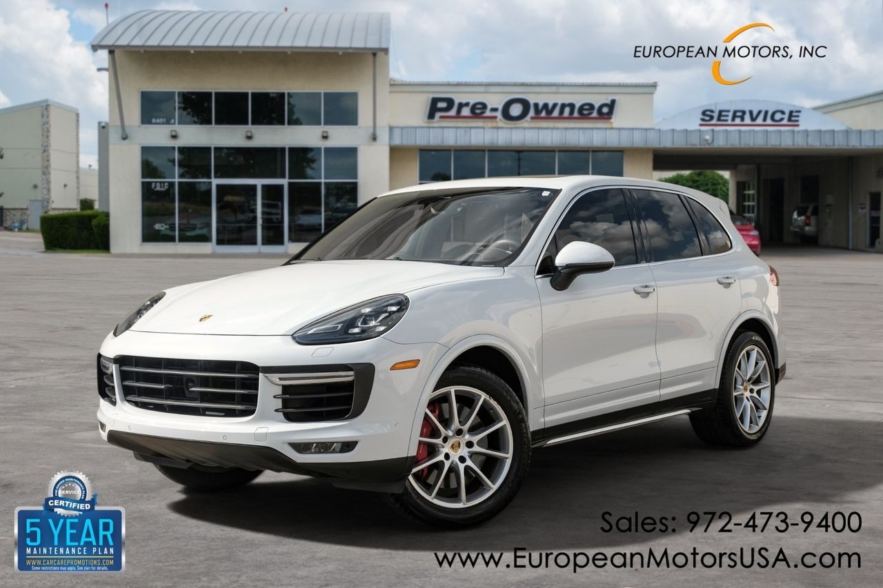 Porsche Cayenne Vehicle Main Gallery Image 01