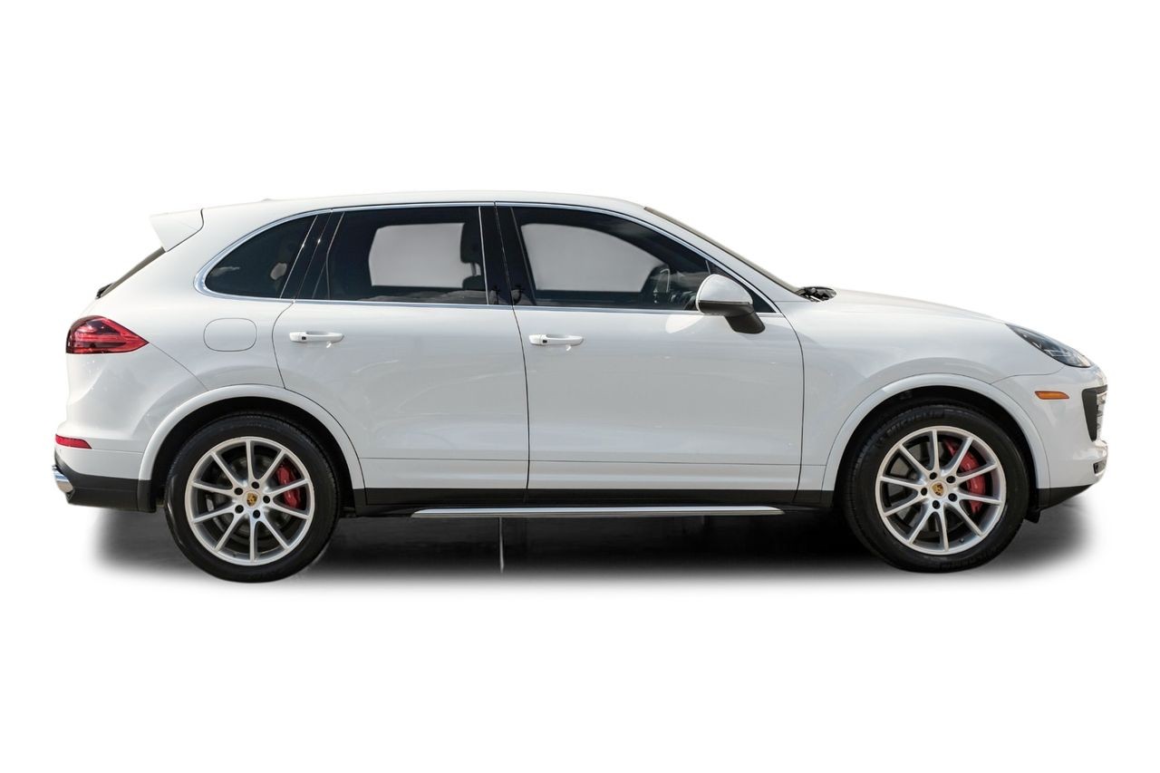 Porsche Cayenne Vehicle Main Gallery Image 08