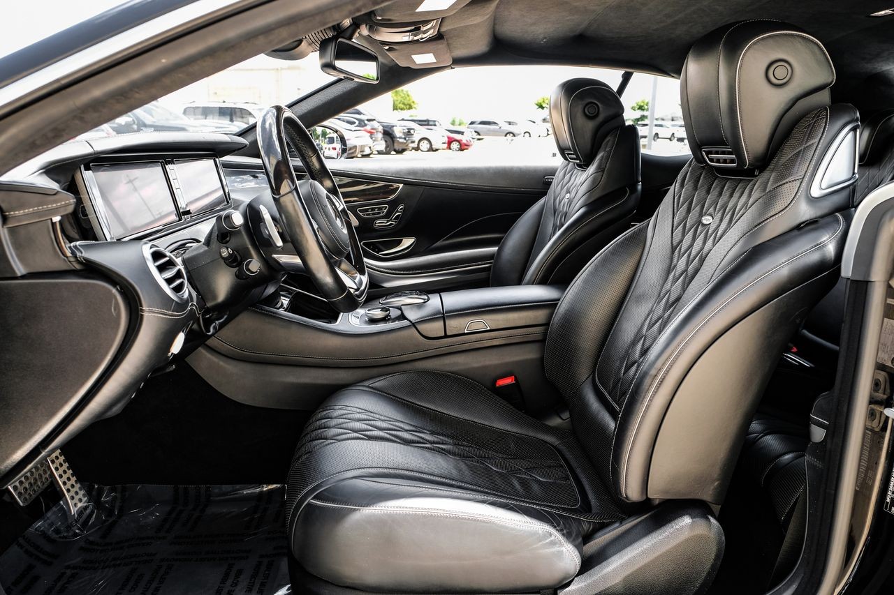 Mercedes-Benz S-Class Vehicle Main Gallery Image 03