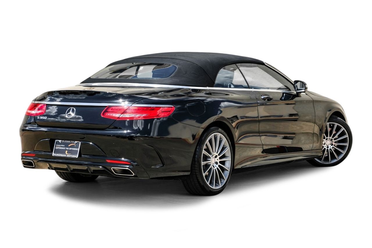 Mercedes-Benz S-Class Vehicle Main Gallery Image 09
