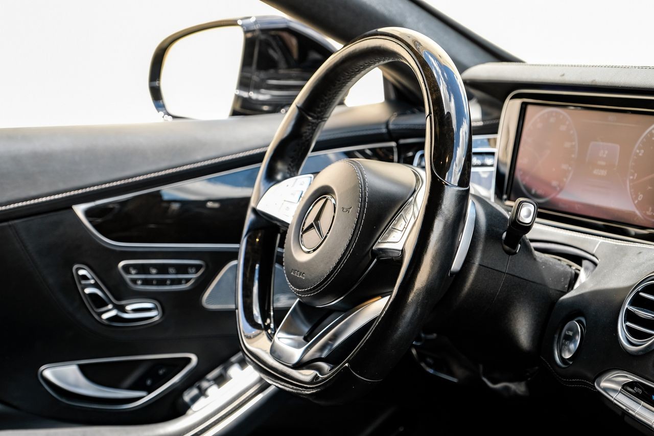 Mercedes-Benz S-Class Vehicle Main Gallery Image 16