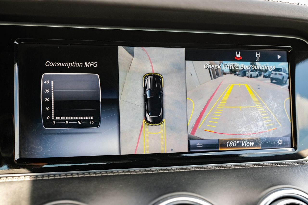 Mercedes-Benz S-Class Vehicle Main Gallery Image 24