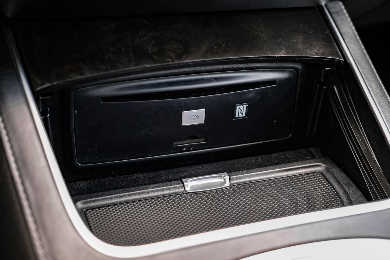 Mercedes-Benz S-Class Vehicle Main Gallery Image 27