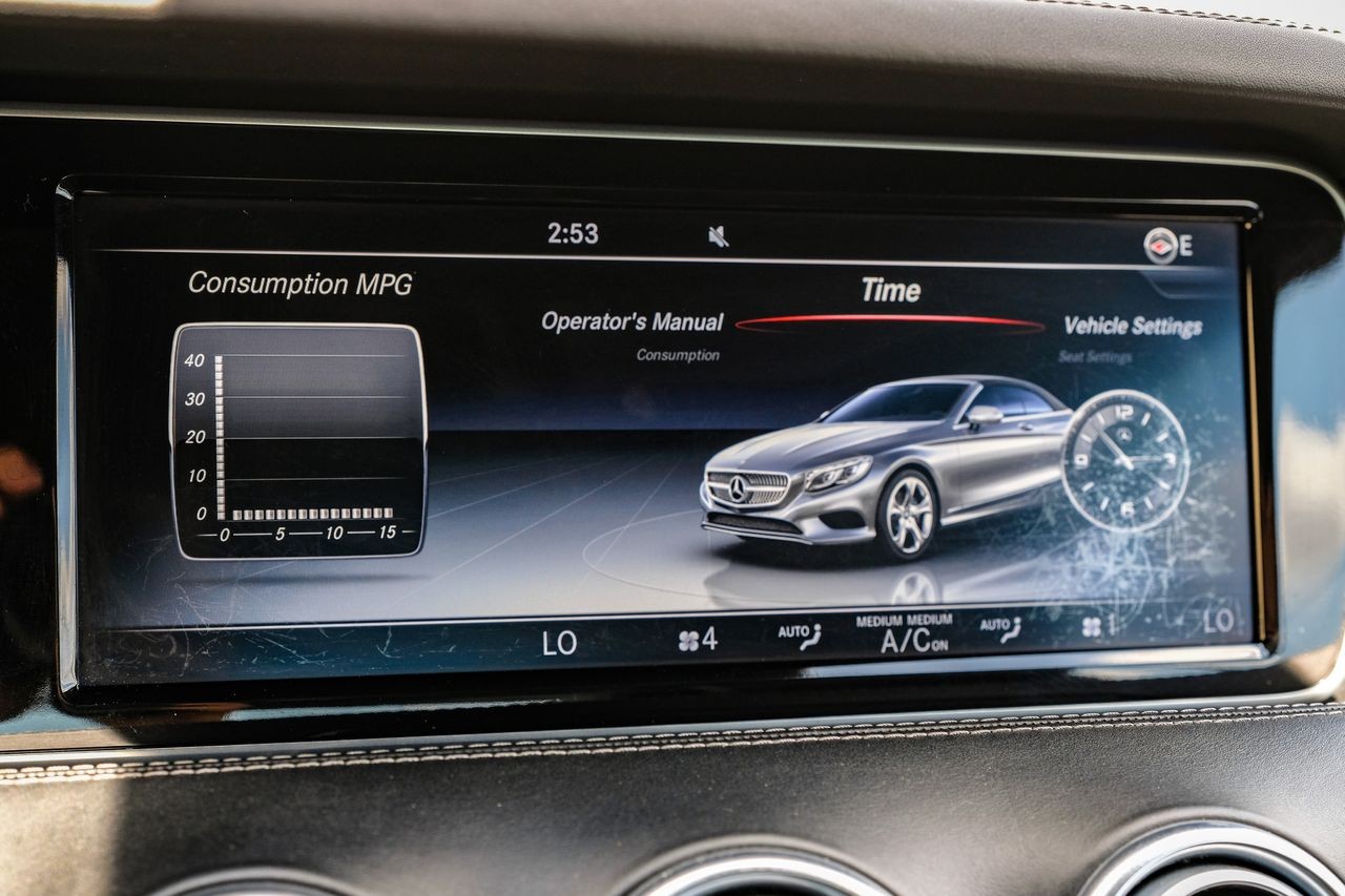 Mercedes-Benz S-Class Vehicle Main Gallery Image 30