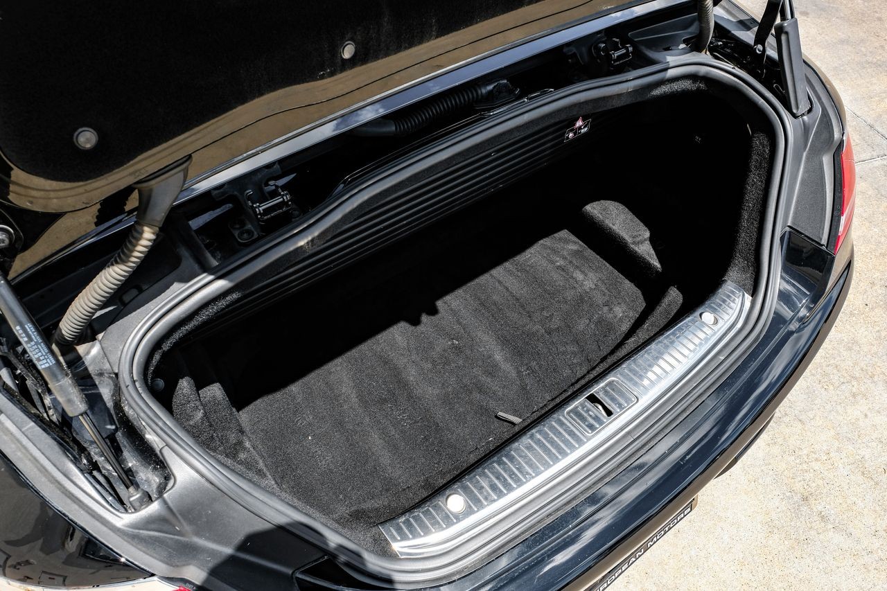 Mercedes-Benz S-Class Vehicle Main Gallery Image 47