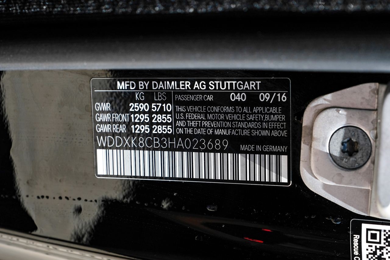 Mercedes-Benz S-Class Vehicle Main Gallery Image 52