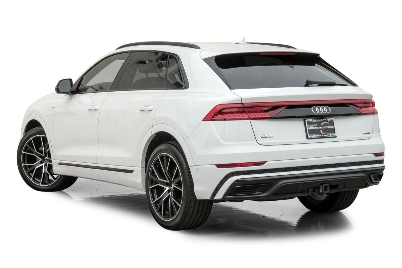 Audi Q8 Vehicle Main Gallery Image 11