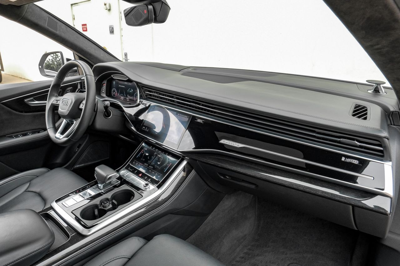 Audi Q8 Vehicle Main Gallery Image 13