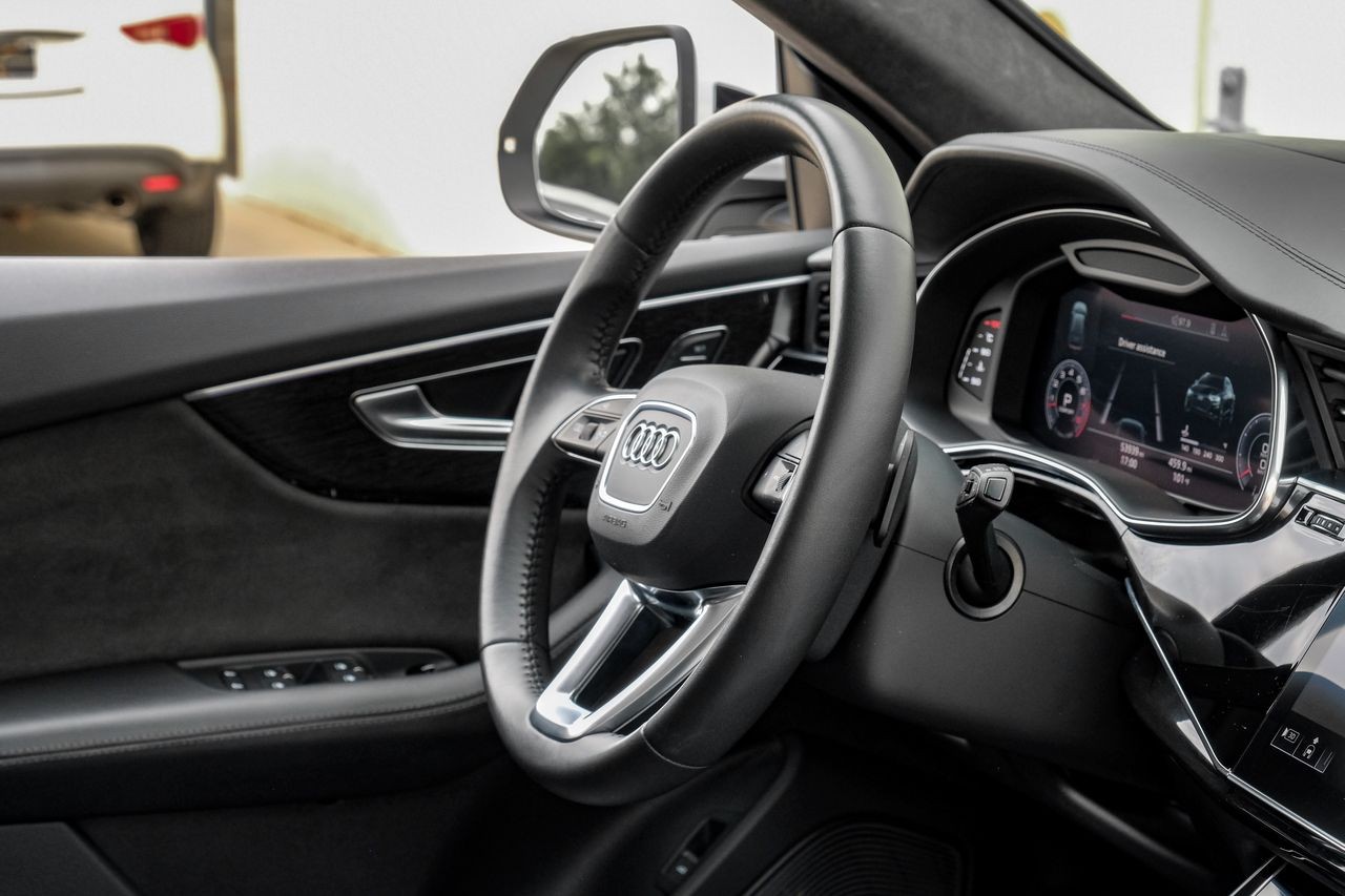 Audi Q8 Vehicle Main Gallery Image 14