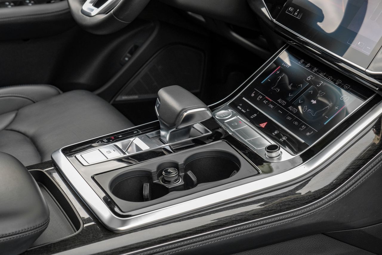 Audi Q8 Vehicle Main Gallery Image 24