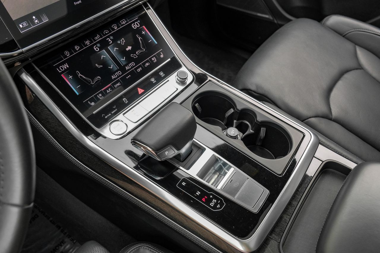 Audi Q8 Vehicle Main Gallery Image 25