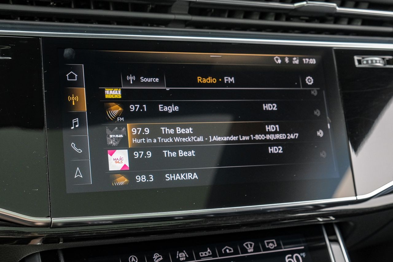 Audi Q8 Vehicle Main Gallery Image 31
